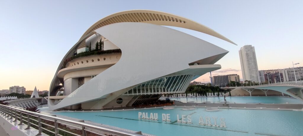 ÓPERAS  EN EL PALAU DE LES ARTS REINA SOFÍA